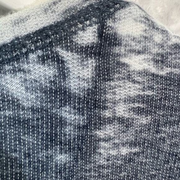 GORGEOUS LUCKY BRAND TOP L LARGE EMBROIDERED GRAY BURNOUT 792 PINK ROSES WHITE - Picture 12 of 14